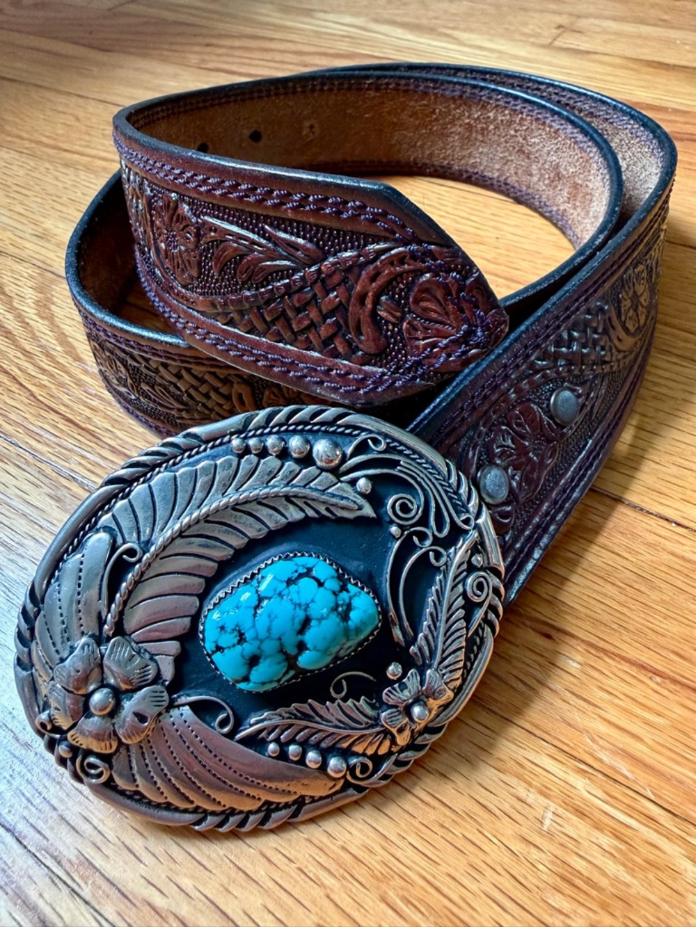 Vintage SSI 88 Handcrafted Buckle Turquoise Tooled Bridle Leather Belt USA Made